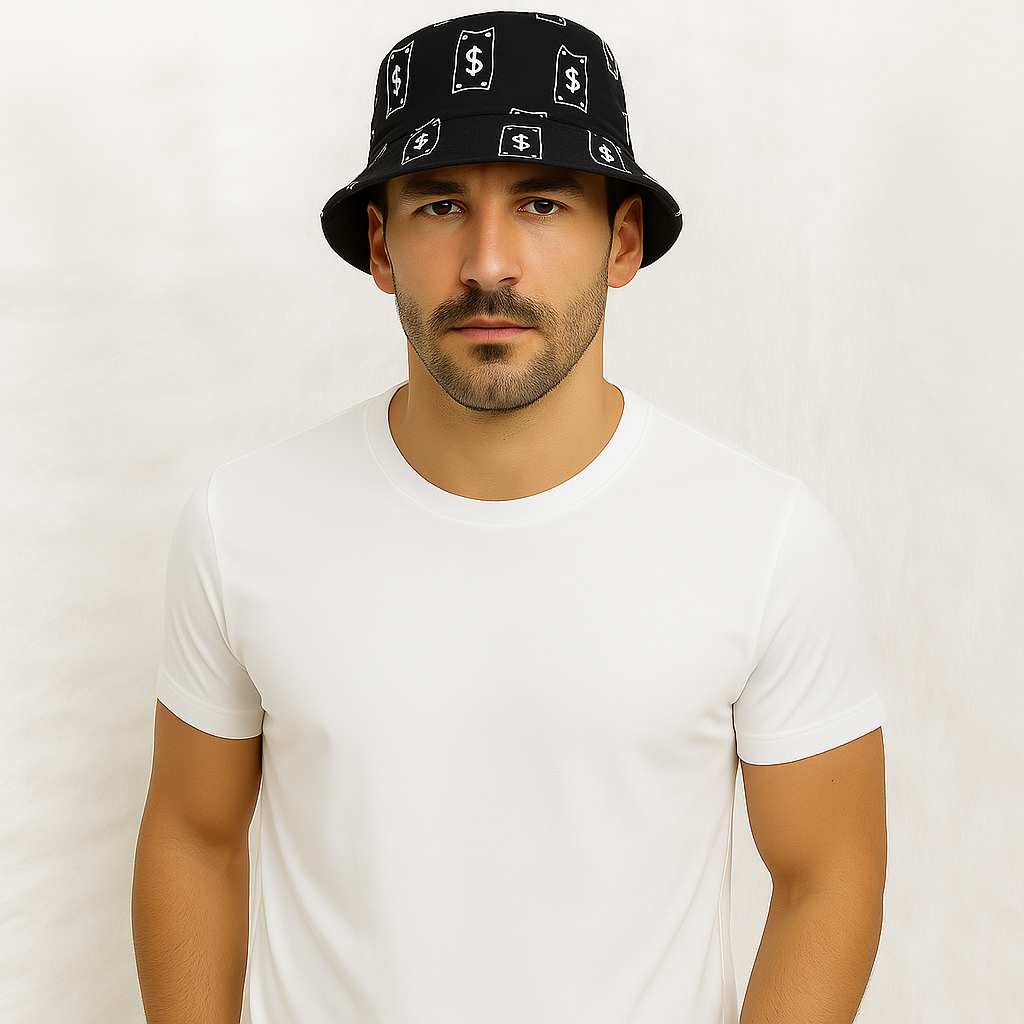 Un homme porte le Bob Money noir