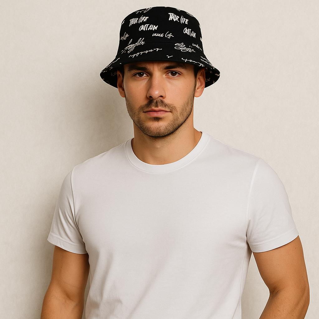 Un homme porte le Bob Skate blanc