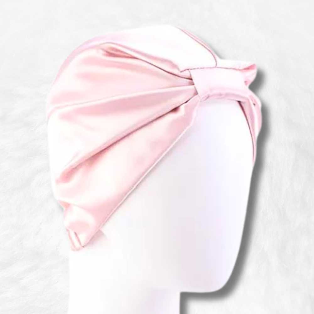 Bonnet en Satin Rose Pale Papillon.