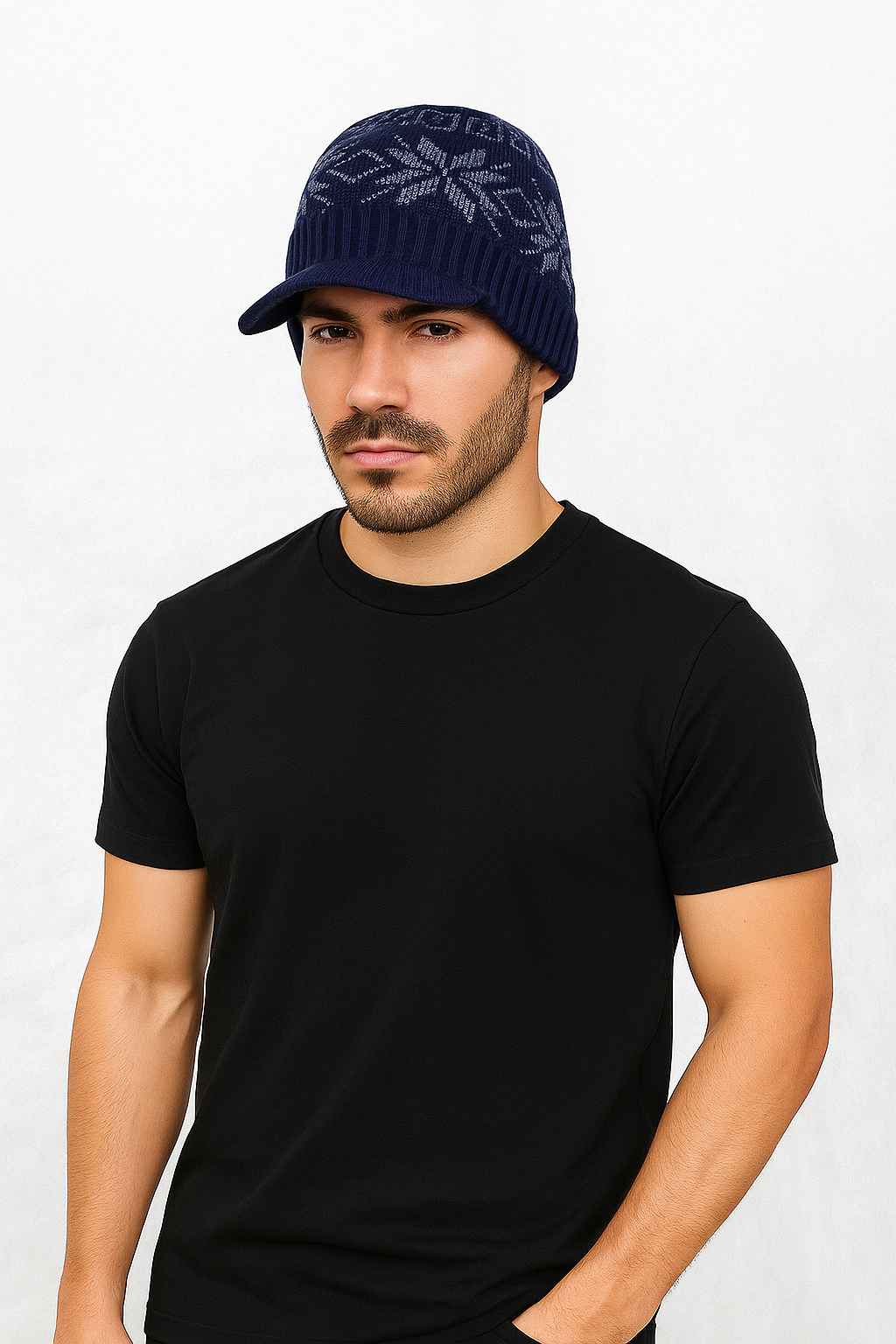 Un homme porte le Bonnet Casquette d'Hiver Bleu