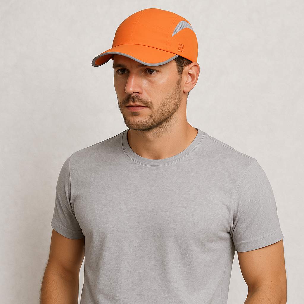 Un homme porte le Casquette Anti UV orange