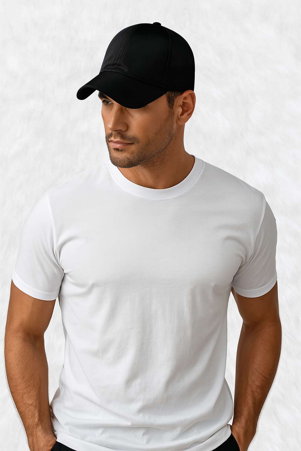 Un homme porte la Casquette Imperméable et Respirante noir