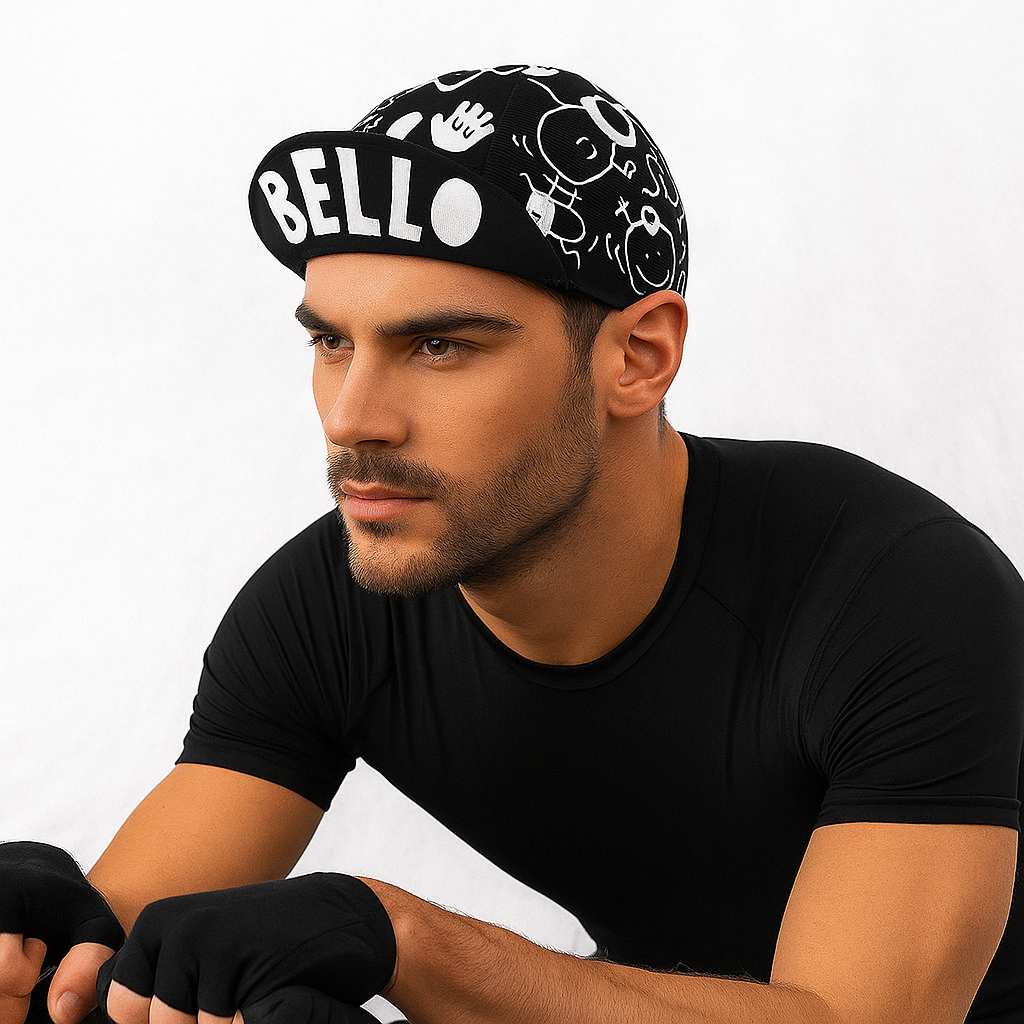 Un homme porte la Casquette Vélo Bello