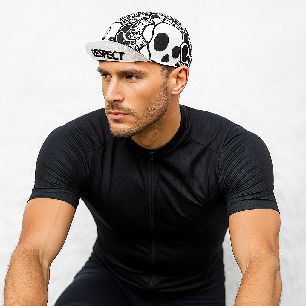 Un homme porte la Casquette Vélo Respect