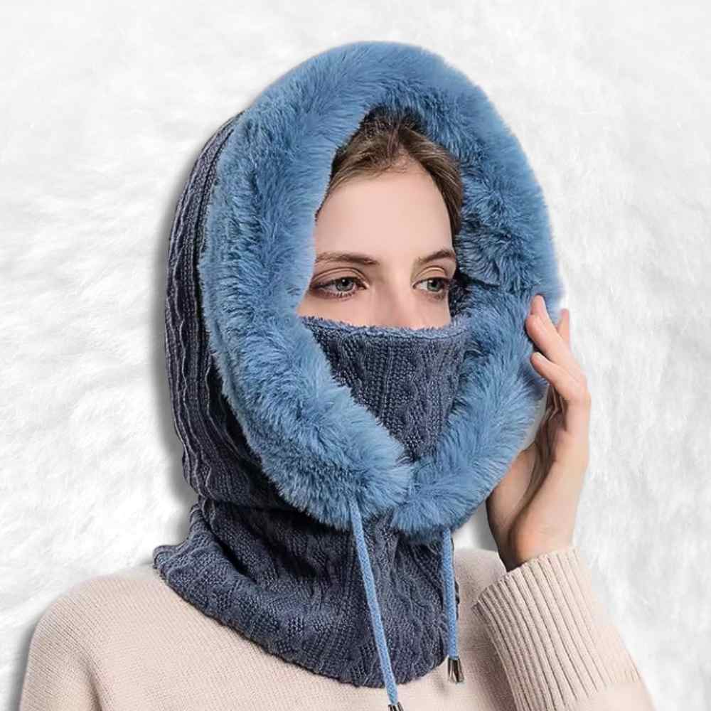 Cagoule Femme Hiver bleu porté par une femme