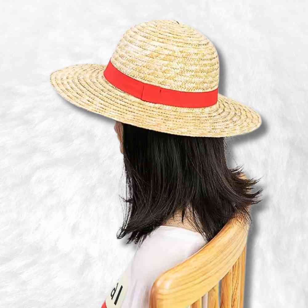 Chapeau de Paille Luffy porté par une femme