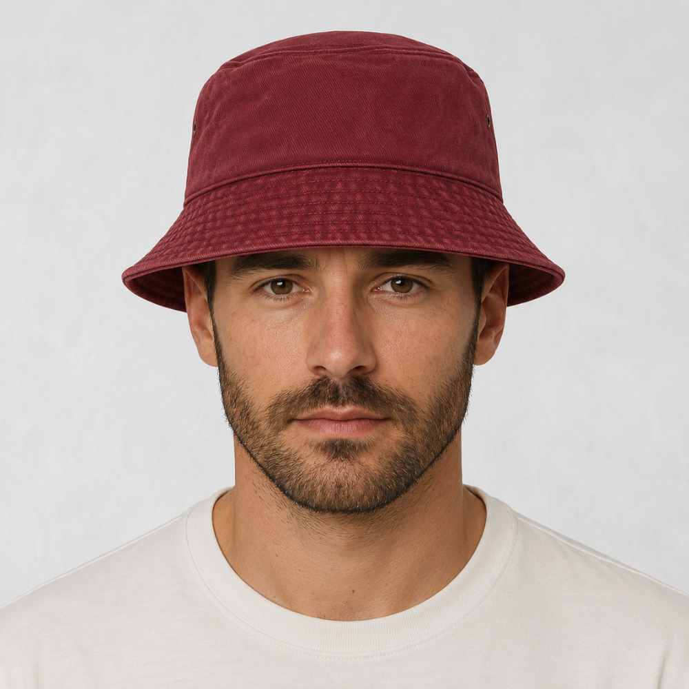 Bob en Jean Rouge porté par un homme