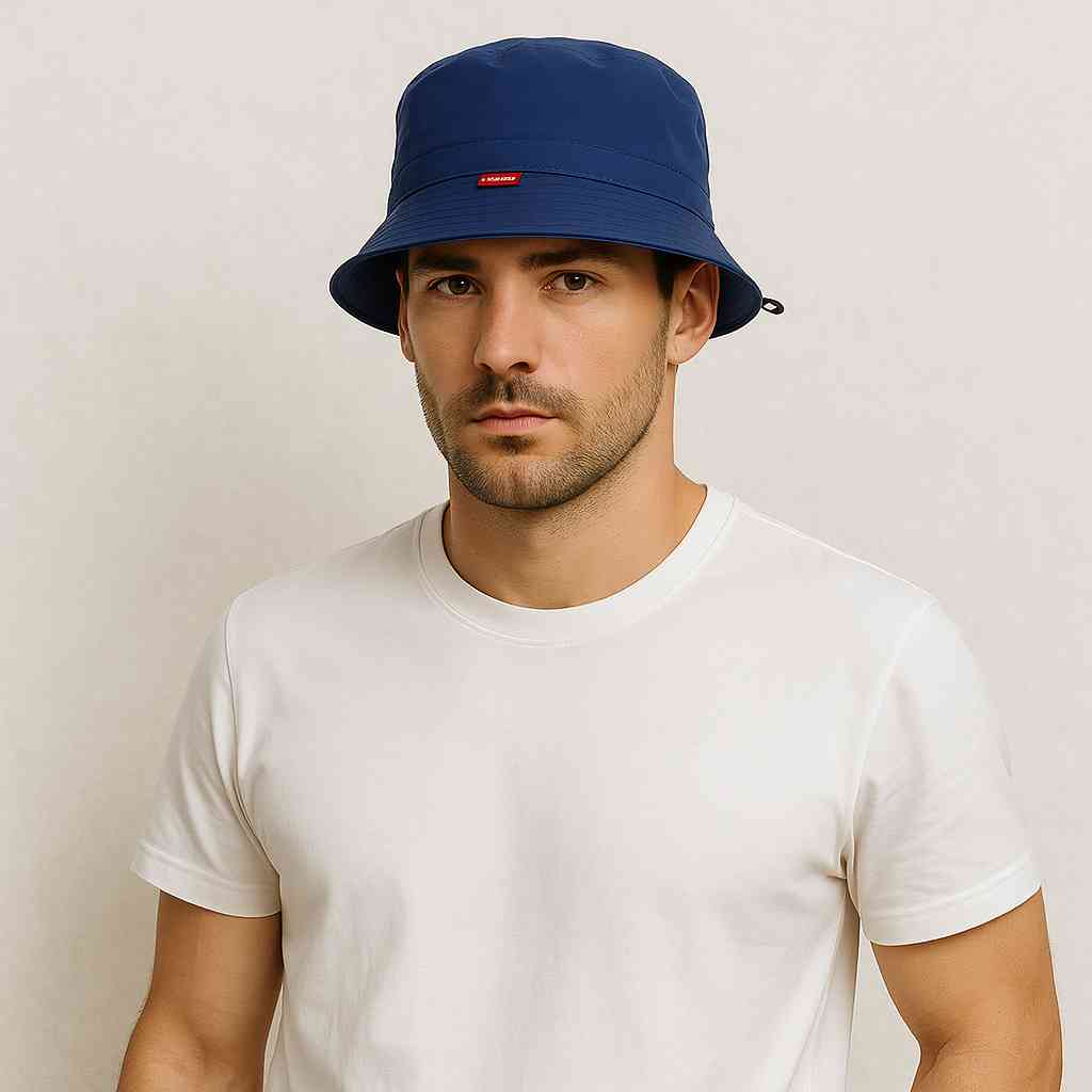 Un homme porte le Bob Running Réglable bleu