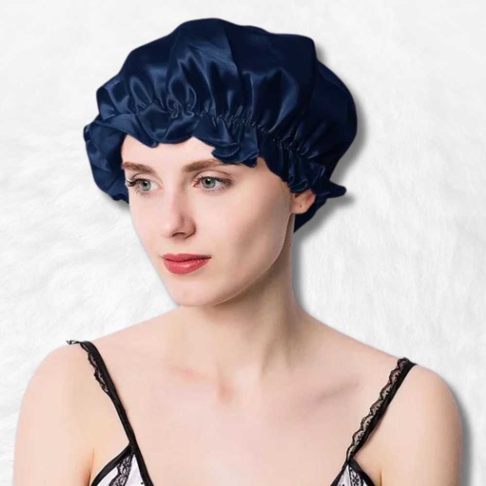 Bonnet en Soie Bleu Nuit Charlotte femme.