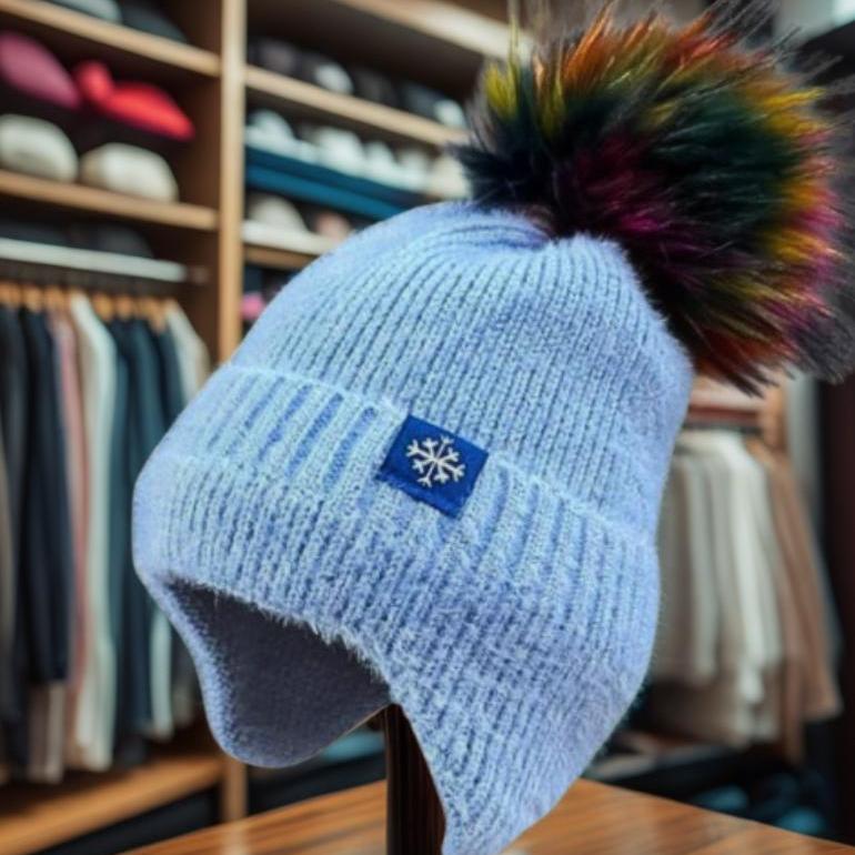 Bonnet à Pompon en Laine Bleue 