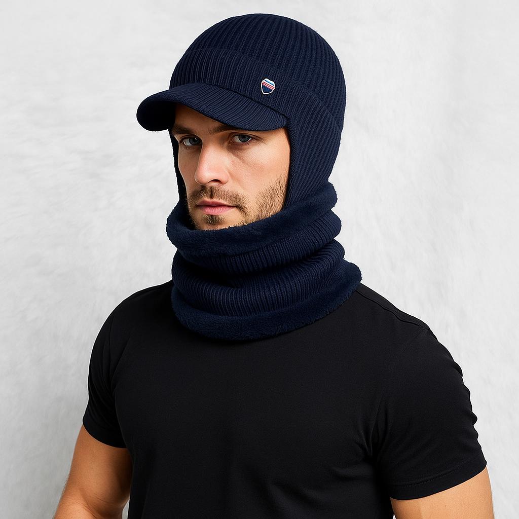 Un homme porte le Bonnet et écharpe pour Homme​ Bleu 