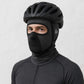 Un homme porte la Cagoule Courte de Moto Grise