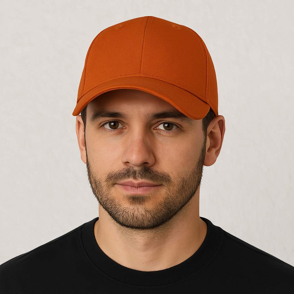 Un homme porte la Casquette Grande Taille orange