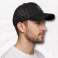Casquette Trucker Grande Taille 65 cm noir porter par un homme