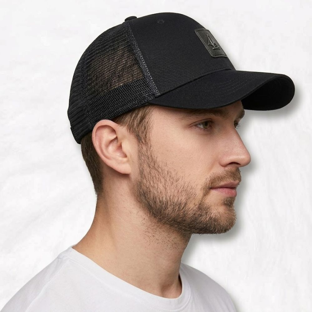Casquette Trucker Grande Taille 65 cm noir porter par un homme