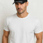 Un homme porte la Casquette Armée de l'Air noir
