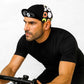 Un homme porte la Casquette Cyclisme Donut noir
