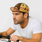 Un homme porte la Casquette Cyclisme Joueur