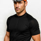 Un homme porte la Casquette Cycliste Molteni Orange