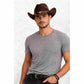 Un homme orte le Chapeau Cowboy Authentique​ marron