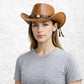 Une femme porte le Chapeau Cowboy Cuir Femme camel​