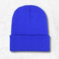 Bonnet bleu marine.