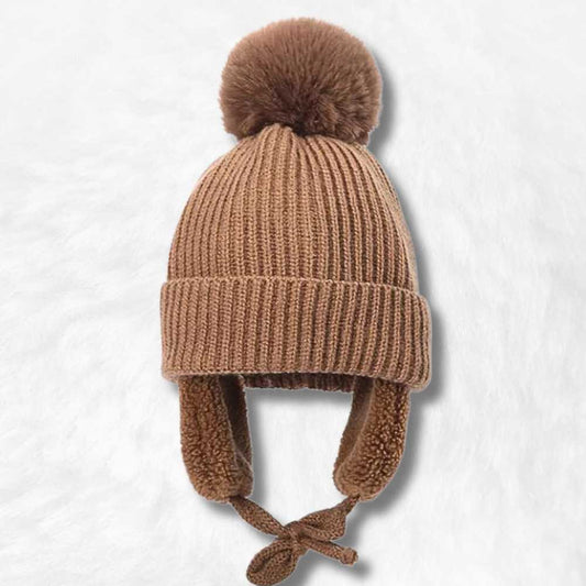 Bonnet Cache Oreille Marron à Pompon pour Enfant