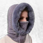 Cagoule Femme Hiver​ grise porté par une femme