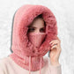 Cagoule Femme Hiver​ rose porté par une femme
