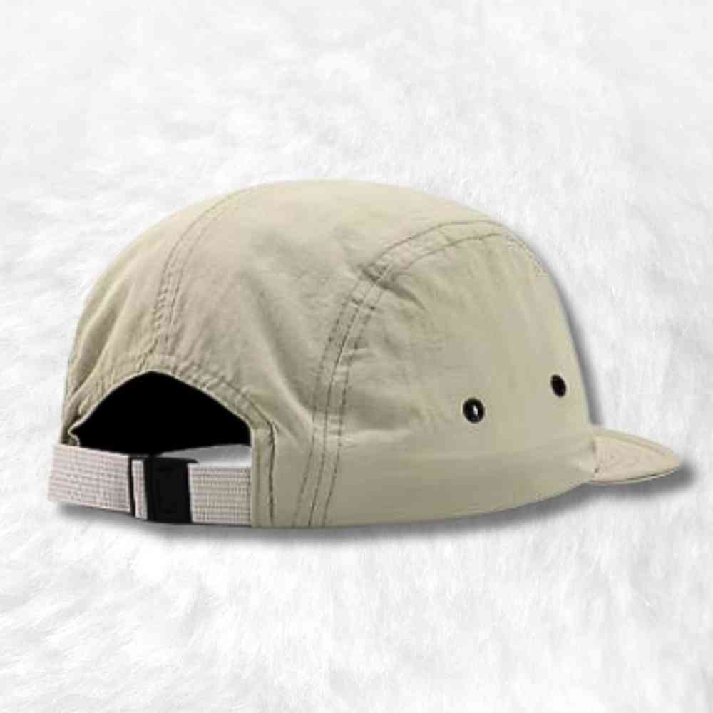 la Casquette 5 Panel Skate beige réglable avec l'attache arrière